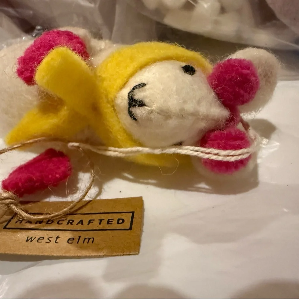 New West Elm Handcrafted Wool Felt Girl Mouse with Scarf Christmas Tree Ornament